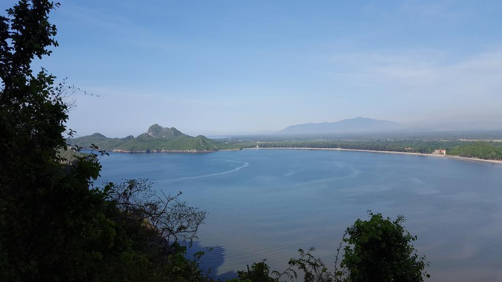 Prachuap Garden View Resort Прачуапкхирикхан Экстерьер фото
