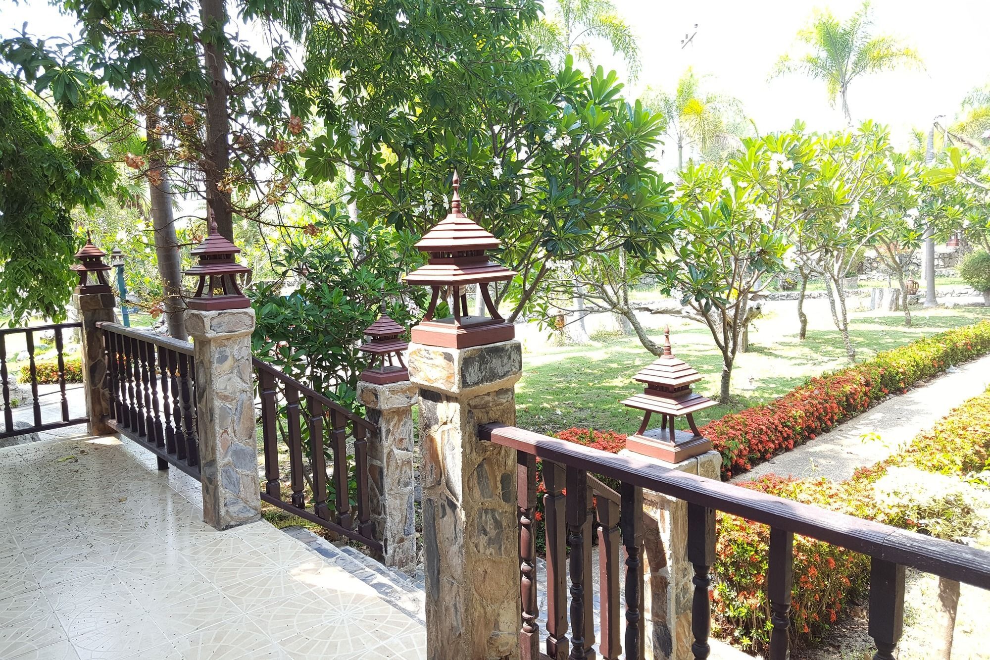 Prachuap Garden View Resort Прачуапкхирикхан Экстерьер фото